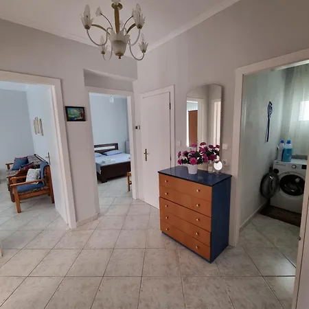 Eleni's Appartement *