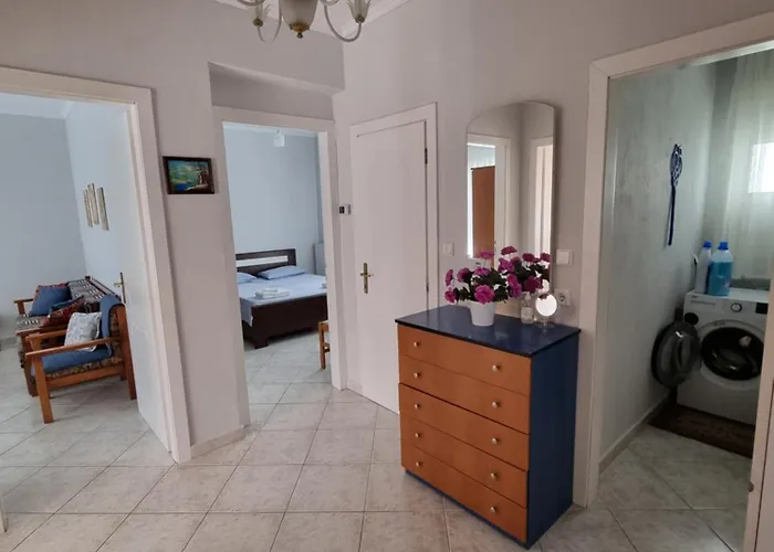 Eleni's Apartman *