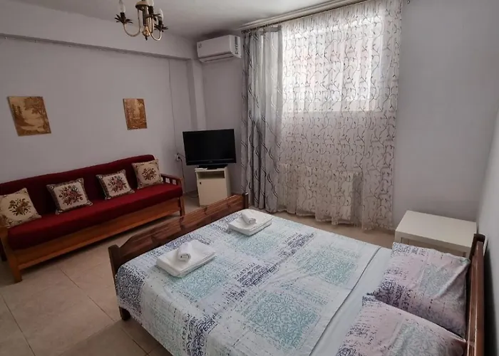 Eleni's Néa Iráklia