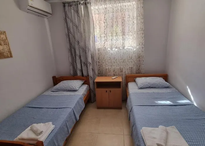 Eleni's Apartman *