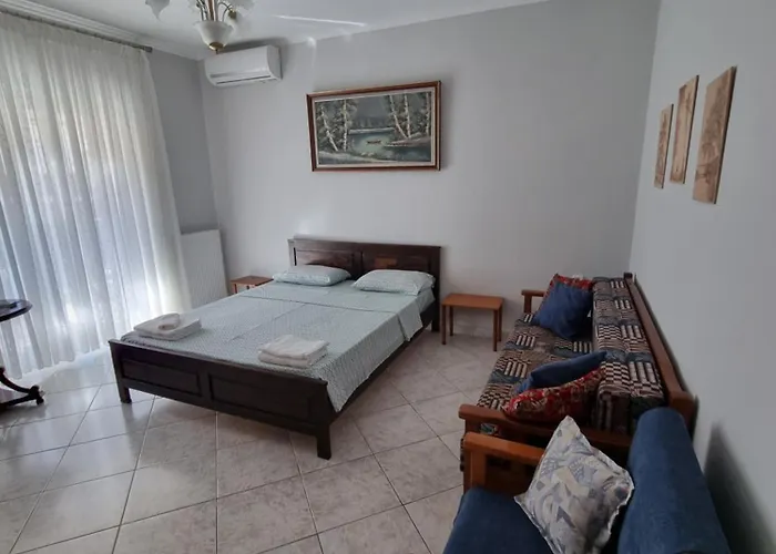 Eleni's Néa Iráklia
